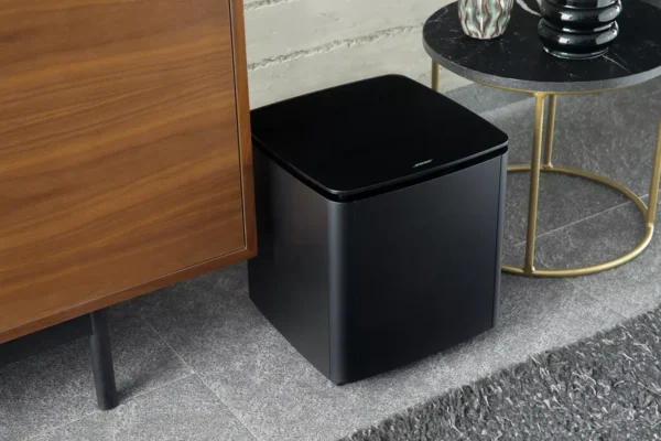BM700 Black 001 RGB